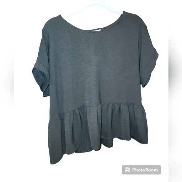 ee:Some black top size small - Picture 1 of 3